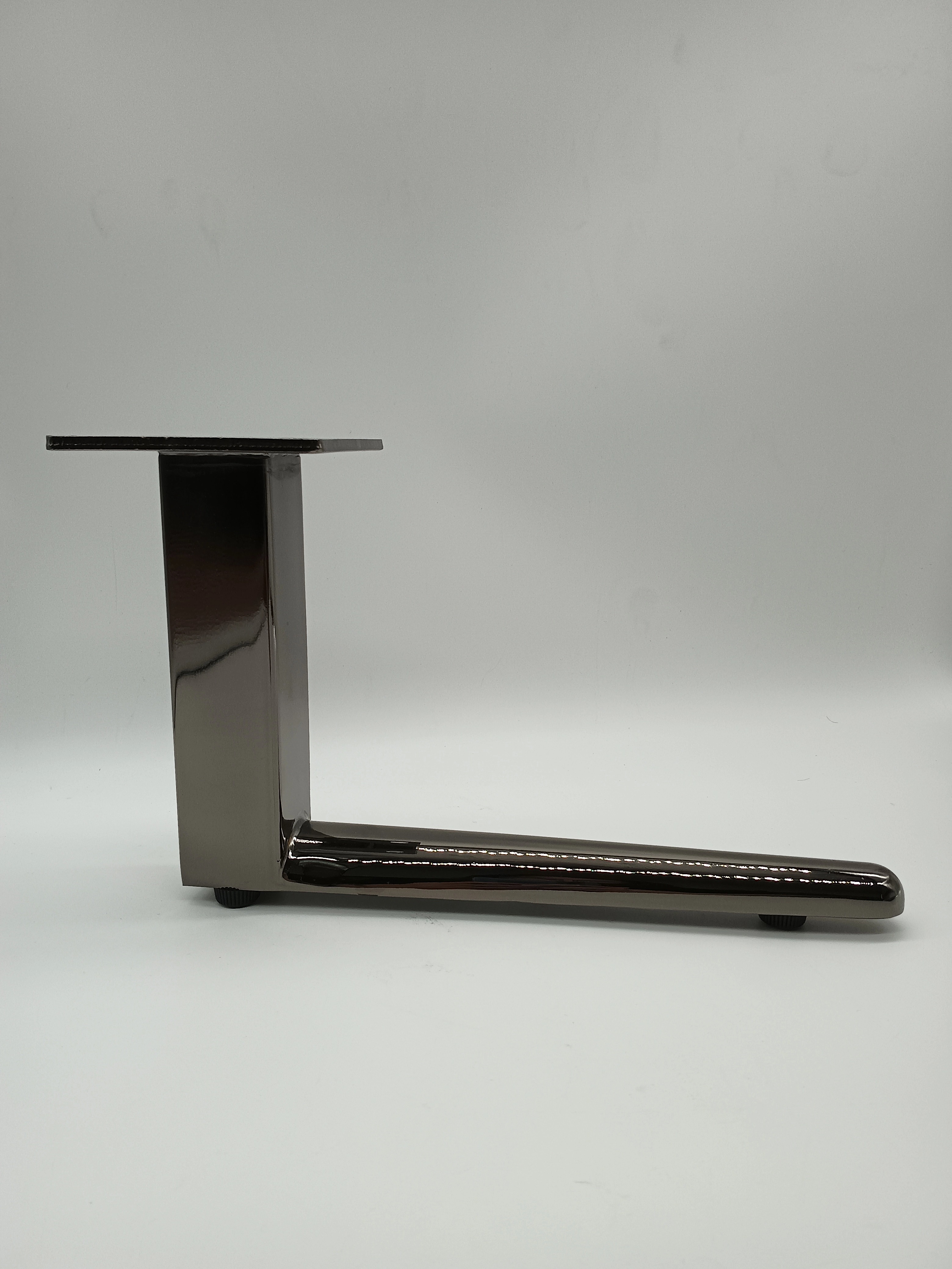 sofa leg