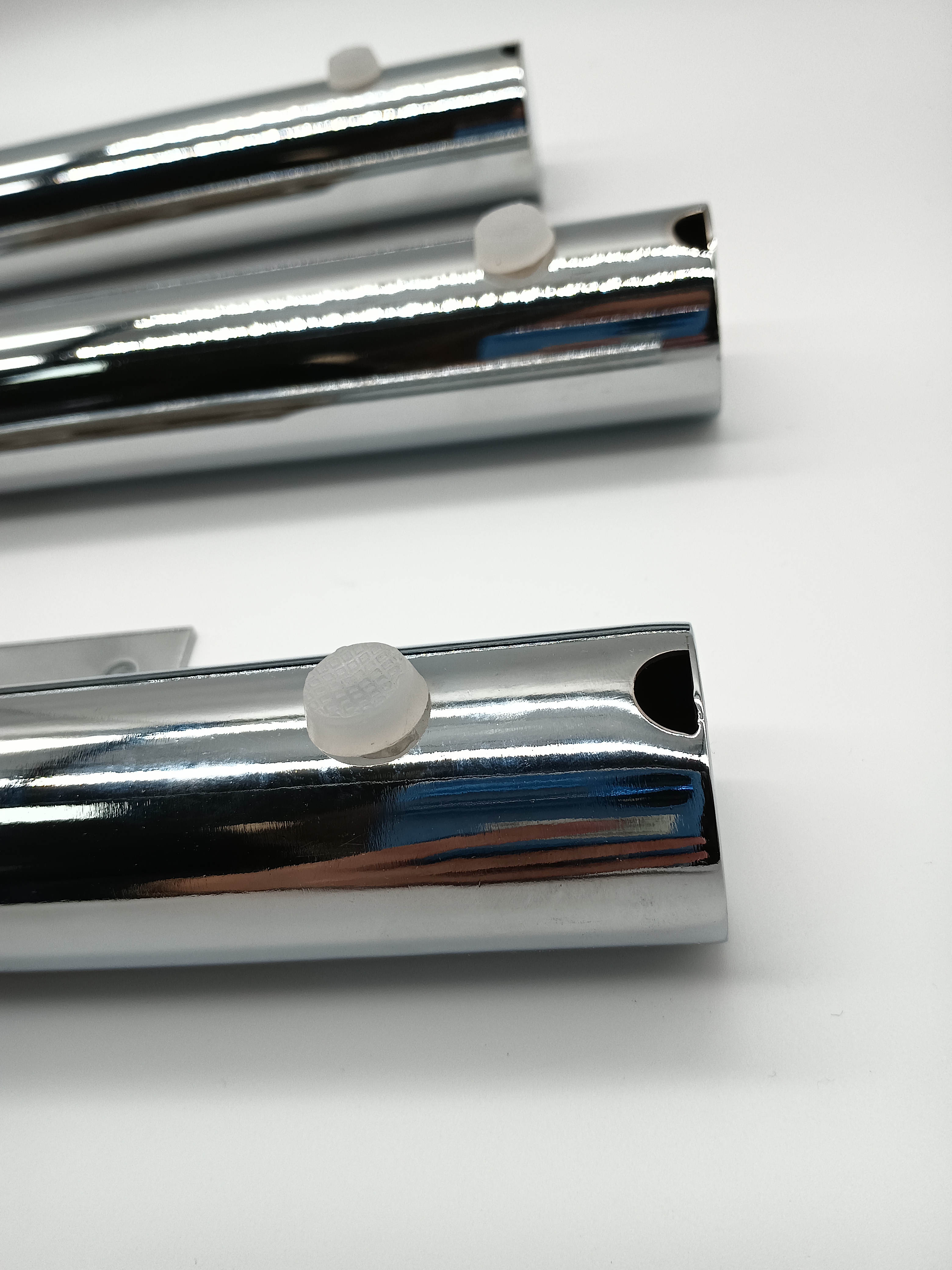 Factory High Quality Low Price Metal Modern Sofa Leg Chrome Furniture Leg Round Head Edge Sealed On Both Sides Iron Support Feet