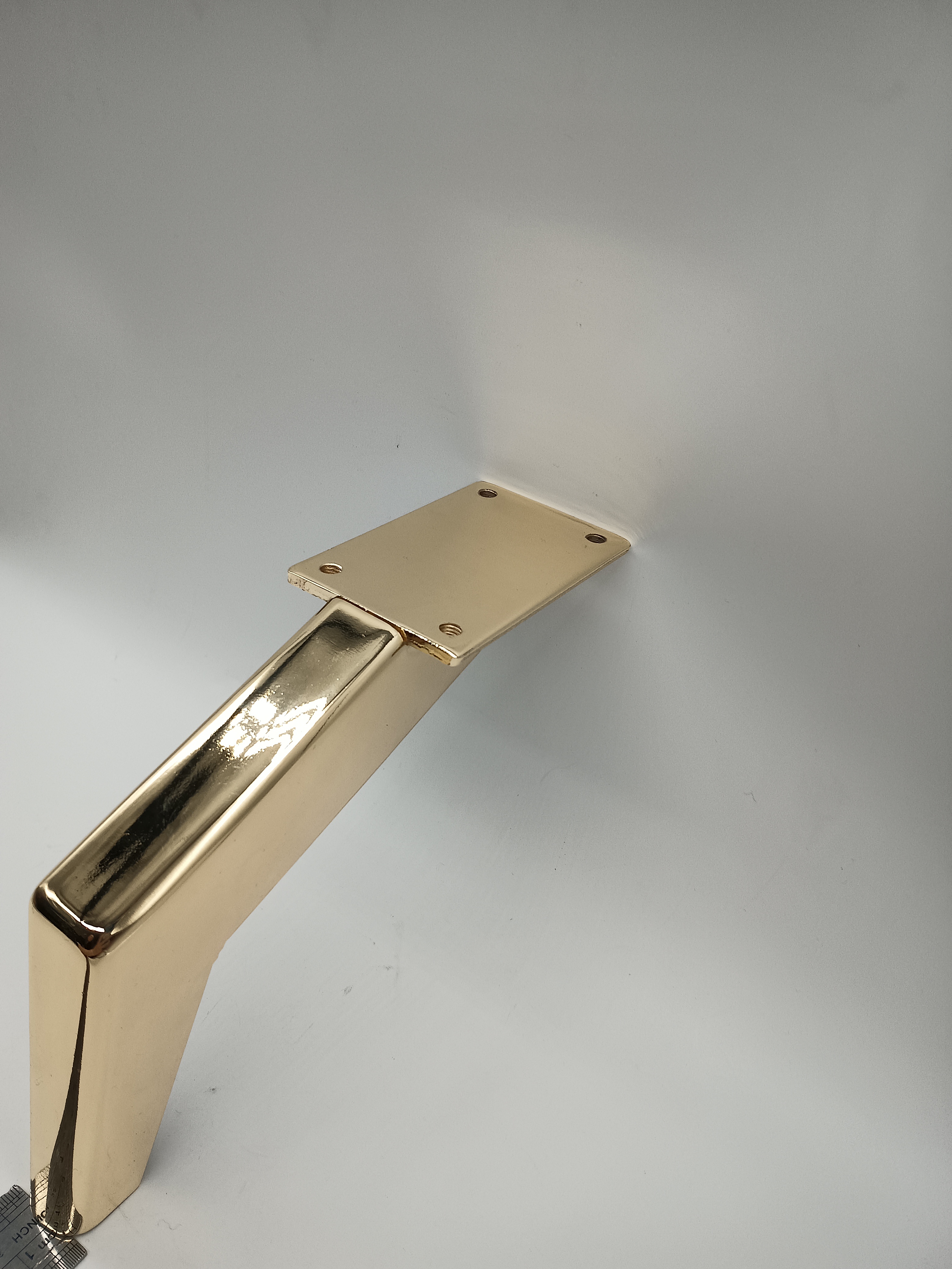  Hot Sale Style Golden Sofa Accessories Metal Furniture Parts Angle Sofa Chair Legs